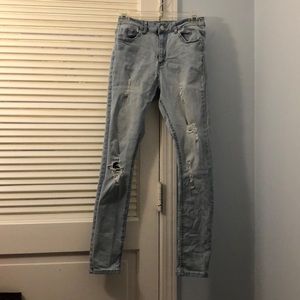 Junior light blue ripped jeans